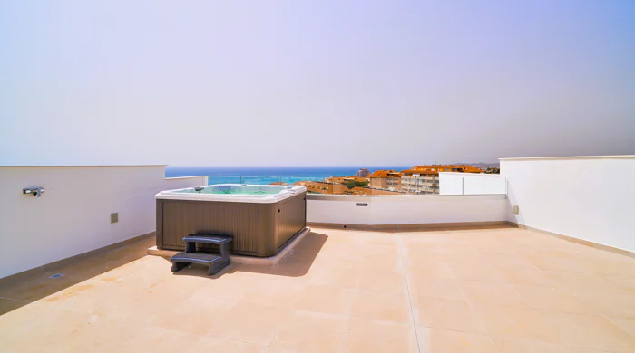Spectacular New Development in Higuerón Beachside