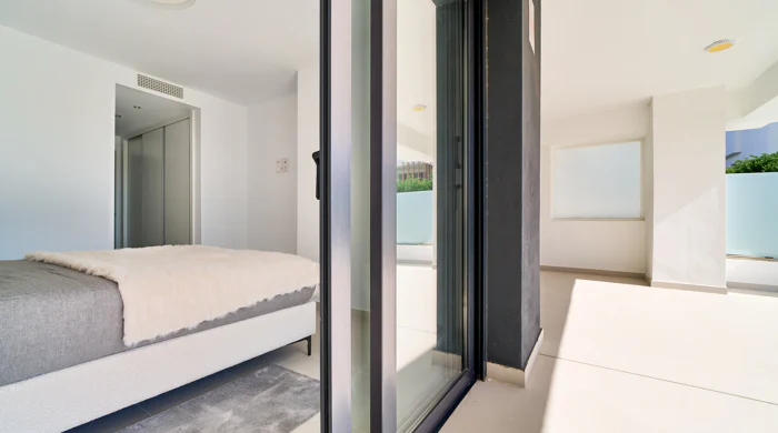 Key Ready - Last Unit - Fully furnished ground Floor in the New Golden Mile - UFH + South Orientation