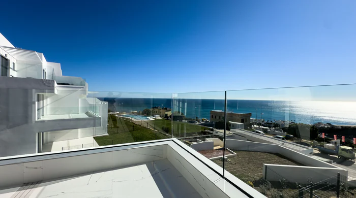 Azata Delmare - Casares Costa - Apartments with spectacular sea views. Strategically located 250m from the beach, Azata Delmare is a complex of 74 apartments of 2 and 3 bedrooms.