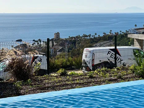 Azata Delmare - Casares Costa - Apartments with spectacular sea views. Strategically located 250m from the beach, Azata Delmare is a complex of 74 apartments of 2 and 3 bedrooms.