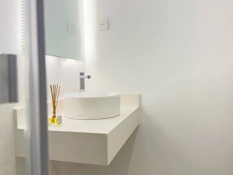 Azata Delmare - Casares Costa - Apartments with spectacular sea views. Strategically located 250m from the beach, Azata Delmare is a complex of 74 apartments of 2 and 3 bedrooms.