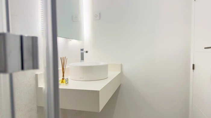 Azata Delmare - Casares Costa - Apartments with spectacular sea views. Strategically located 250m from the beach, Azata Delmare is a complex of 74 apartments of 2 and 3 bedrooms.
