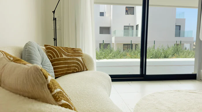 Azata Delmare - Casares Costa - Apartments with spectacular sea views. Strategically located 250m from the beach, Azata Delmare is a complex of 74 apartments of 2 and 3 bedrooms.
