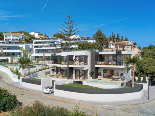 Villa for sale in Cabopino, Marbella East