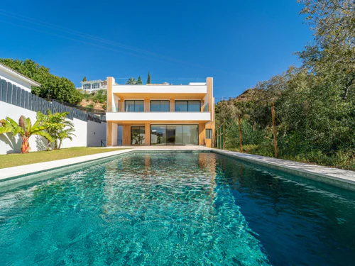 Villa for sale in Benalmadena Costa