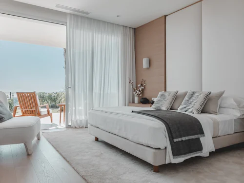 Ground Floor Apartment for sale in Marbella Club Hills, Benahavis