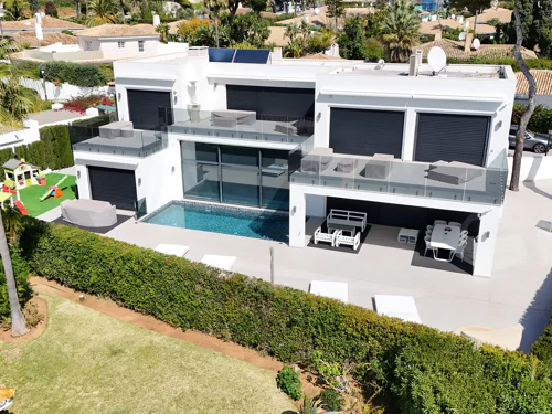 Villa for sale in Los Monteros, Marbella East