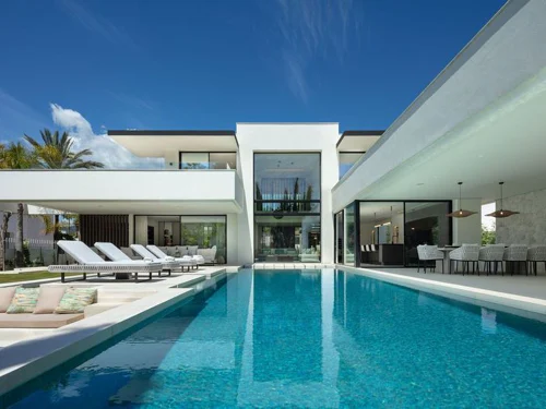 Villa for sale in Nueva Andalucia, Marbella
