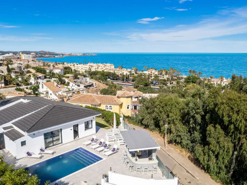 Villa for sale in Torrenueva, Mijas Costa