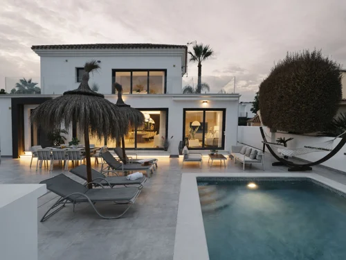 Exclusiva villa de 4 dormitorios en Nueva Andalucía, Marbella