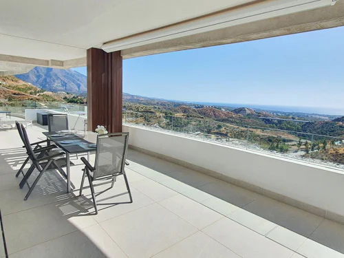 Apartment for sale in Real de La Quinta, Benahavis