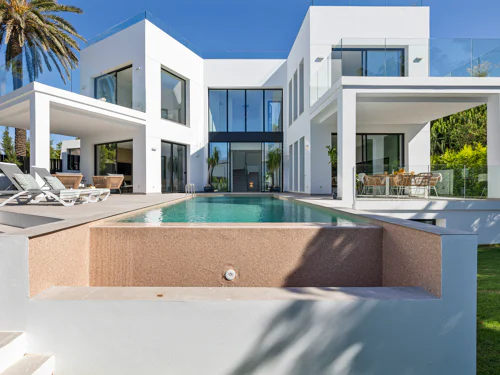 Exquisite Five-Bedroom Luxury Villa in Marbesa, Marbella East