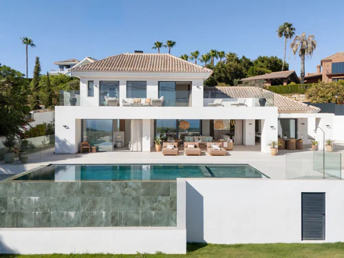 Villa for sale in Elviria, Marbella East