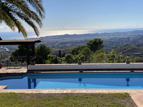 Villa for sale in Mijas