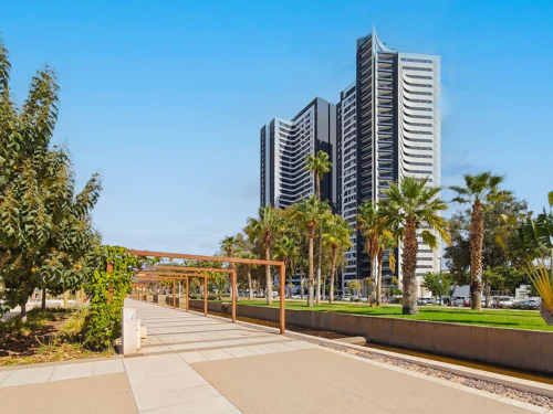 Luxury Two-Bedroom Apartment with Sea Views in Malaga