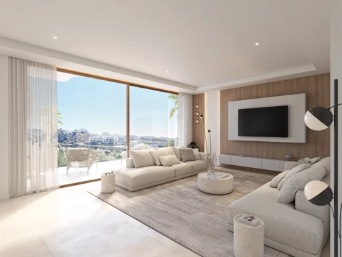 Villa for sale in Estepona West