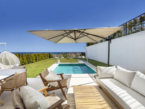 Town House for sale in Estepona