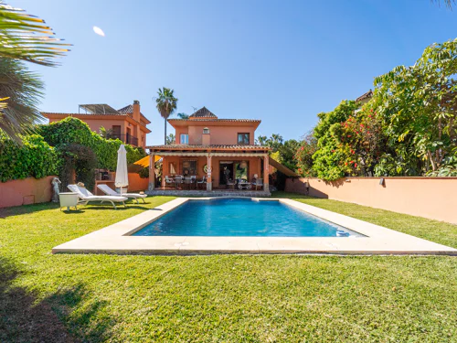 Villa for sale in Sierrezuela, Mijas Costa