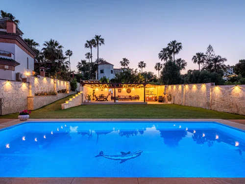 Villa for sale in Sierrezuela, Mijas Costa