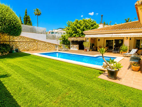 Villa for sale in Sierrezuela, Mijas Costa