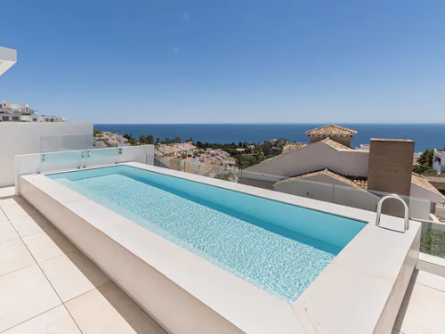 Villa for sale in Benalmadena
