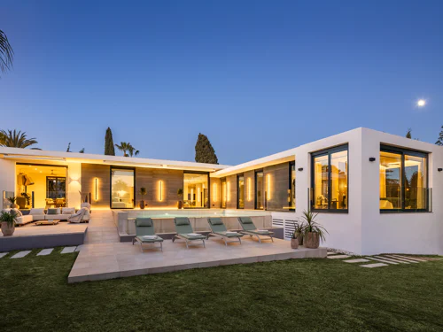 Villa for sale in Nueva Andalucia, Marbella