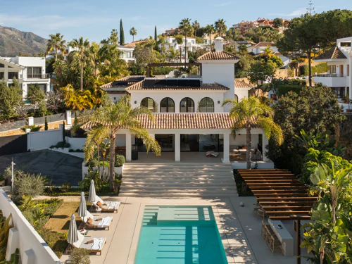 Villa for sale in Nueva Andalucia, Marbella