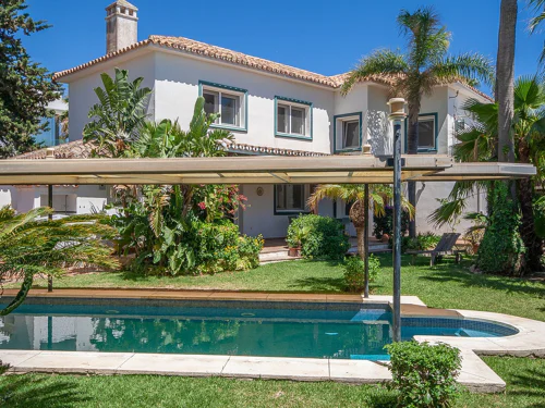 Villa for sale in Marbesa, Marbella East