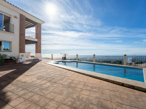 Villa for sale in Mijas
