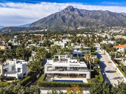 Villa for sale in Marbella Golden Mile