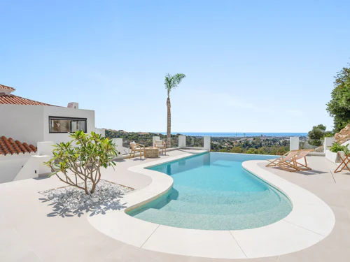 Villa for sale in Nueva Andalucia, Marbella