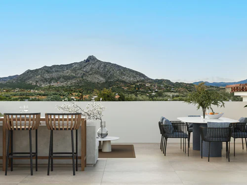 Villa for sale in Nueva Andalucia, Marbella