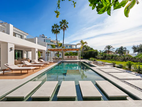 Villa for sale in La Quinta, Benahavis
