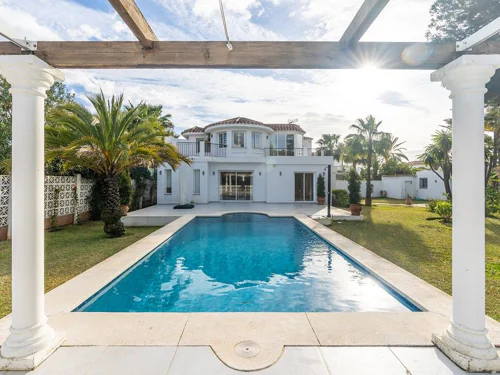 Villa for sale in Marbesa, Marbella East