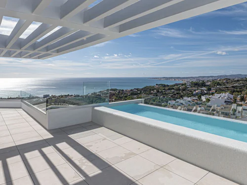 Villa for sale in Benalmadena