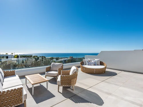 Town House for sale in Cabopino, Marbella East