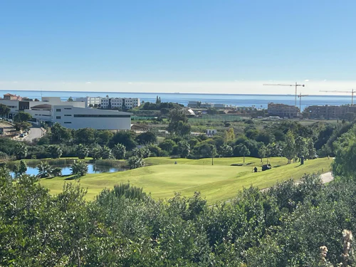 Villa for sale in Estepona West