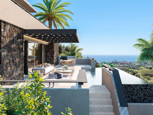 Villa for sale in El Rosario, Marbella East