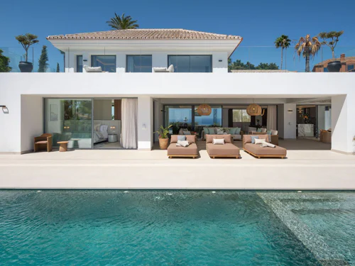 Villa for sale in Marbella East