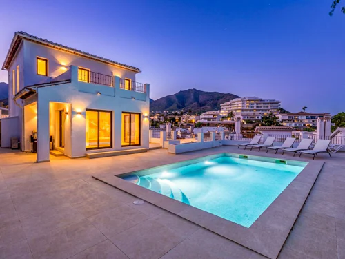 Villa for sale in Torreblanca, Fuengirola