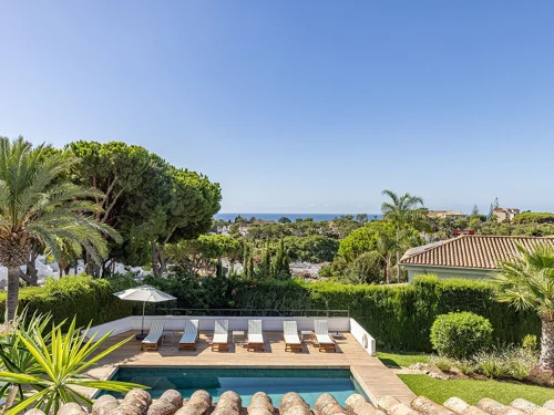Villa for sale in Hacienda las Chapas, Marbella East