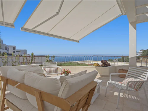 Villa for sale in Nueva Andalucia, Marbella