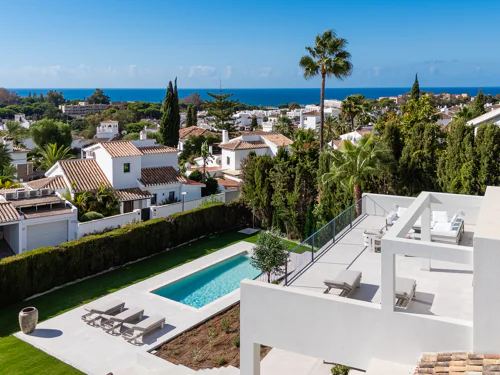 Villa for sale in Elviria, Marbella East