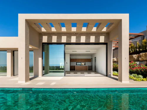 Villa for sale in Benahavis