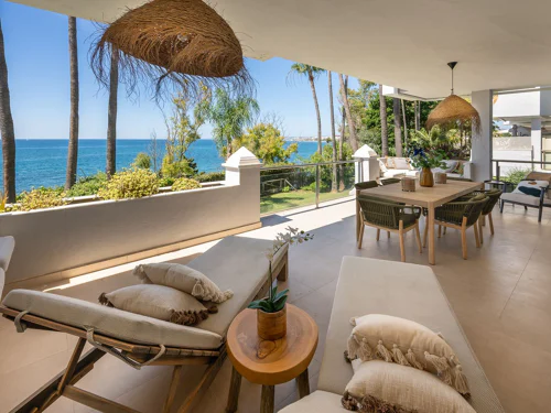 Apartment for sale in Estepona