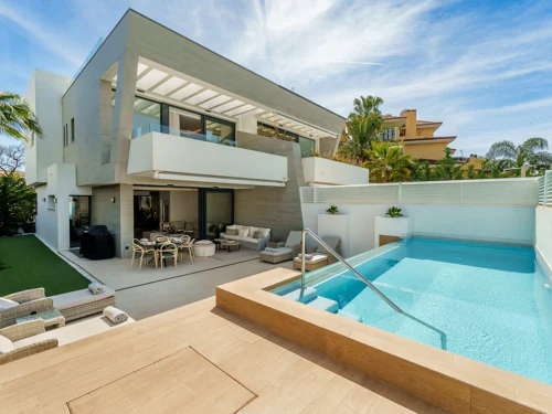Semi Detached House for sale in Marbella - Puerto Banus