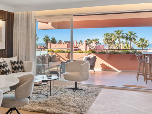 Sea View Luxury Penthouse - Newly Renovated on the Beach Side New Golden Mile