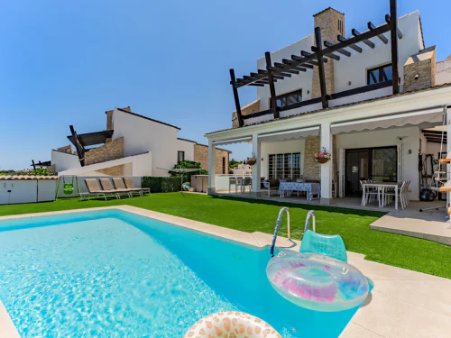 Semi Detached House for sale in Valle Romano, Estepona West