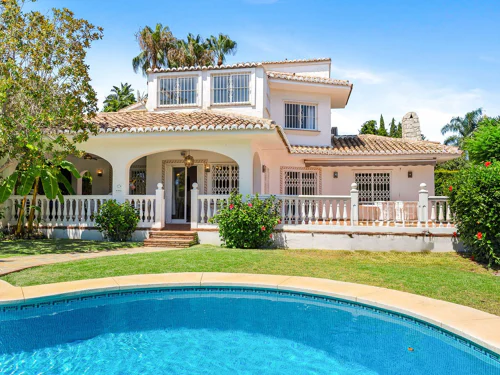 Villa for sale in Calahonda, Mijas Costa