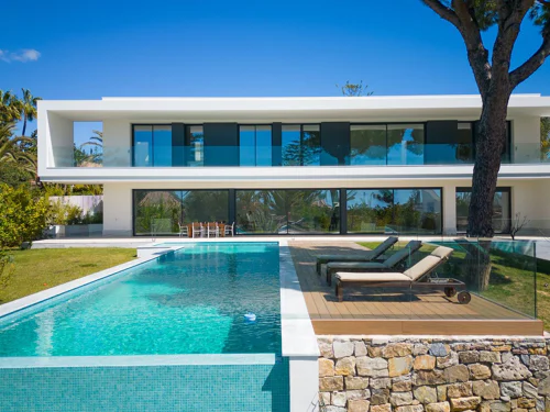 Villa for sale in Marbella East